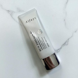 All phases alfays All Phase Sun Essence 4+ 60ml Watery Glow Moist Sun Cream / alfays 올페이즈 선에센스 4+ 60ml 물광촉촉 선크림
