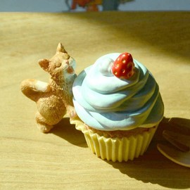 Gemmia Miniature Fairy Garden Cat Figurine- Happy Birthday Cat Statue