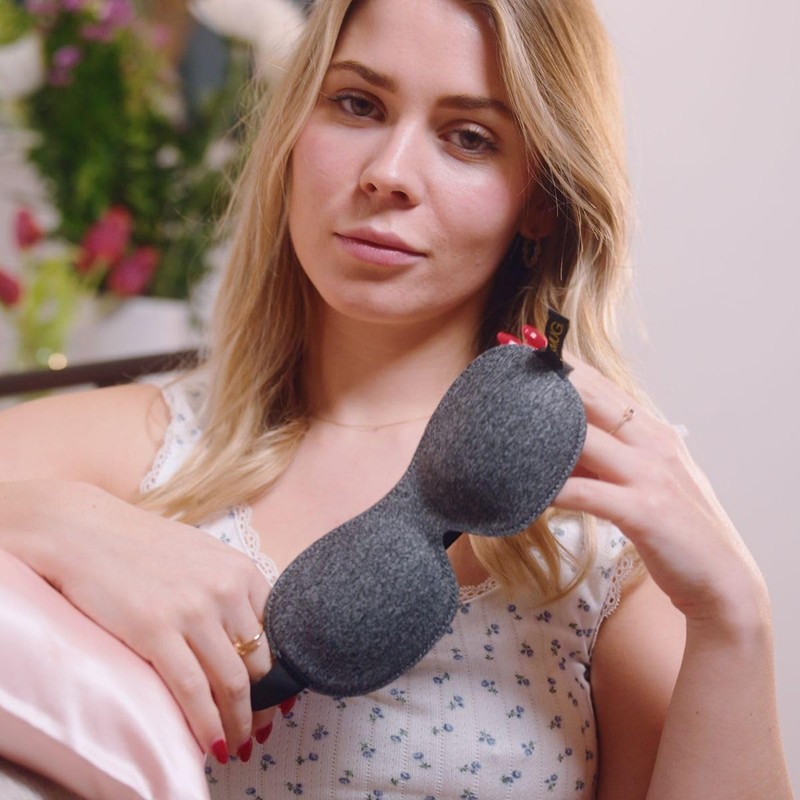 SMUG 100% Blackout Sleep & Eye Mask | Eyelash Extension