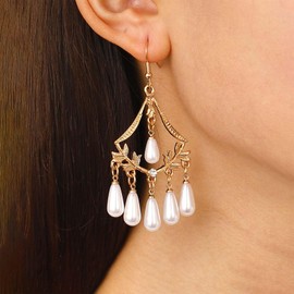 TseenYi Pearl Chandelier Earrings Gold Tassel Pearl Dangle Earrings Vintage Teardrop Pearl Drop Earrings Indian Traditional Dangle Earrings Ethnic Pearl Beads Earrings Jewelry for Teen and Girls