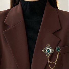 Solighter Vintage Crystal Pearl Long Chain Brooches for Women Men Simulated Emerald Green Rhinestone Geometry Rectangle Lapel Brooch Pin Court Suit Shirt Accessories (Green)