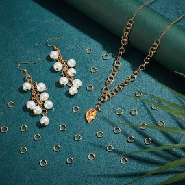 UNICRAFTALE About 200pcs Gold Open Jumps Rings 18 Gauge Connector Rings Stainless Steel Metal Jump Ring Jewelry Connectors for DIY Jewelry Making 6mm