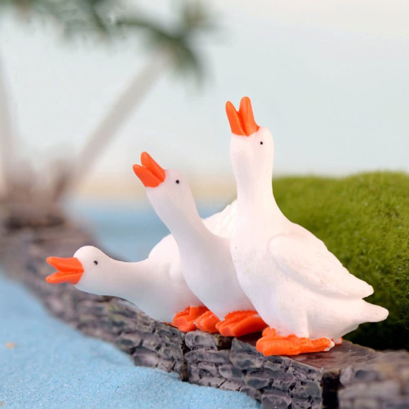 BEOSOFLOY Mini Goose Figurine 6pcs Resin Swan Figurines Micro Moss