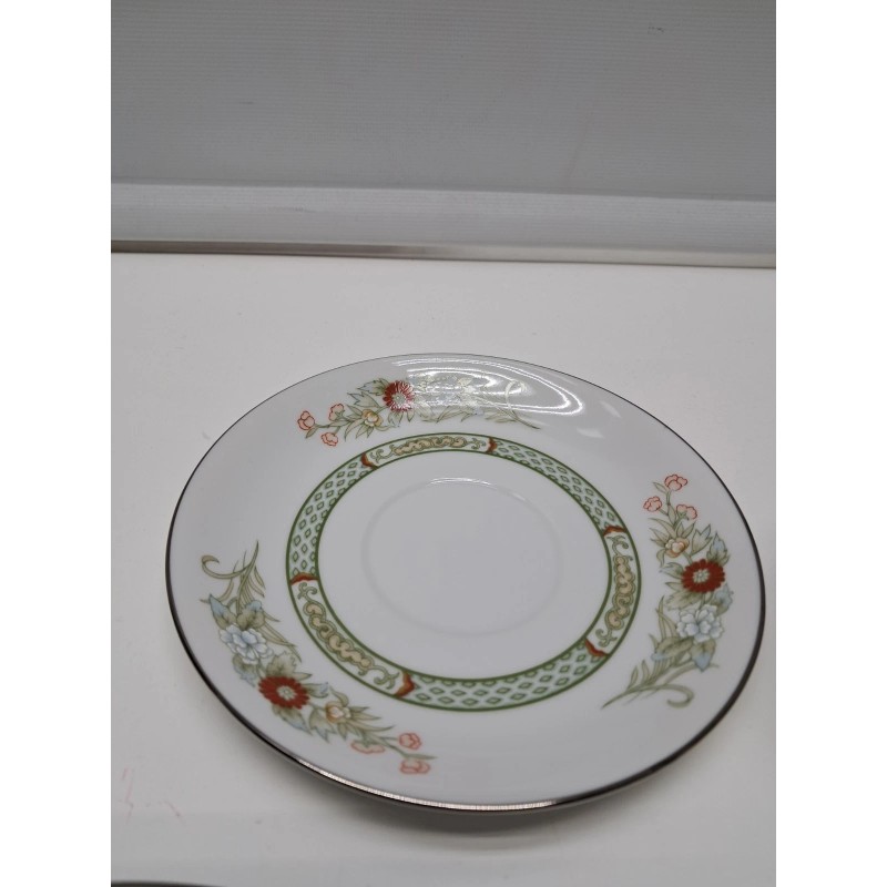 Mikasa - Fine China KABUKI L9011 5 Piece Place Setting