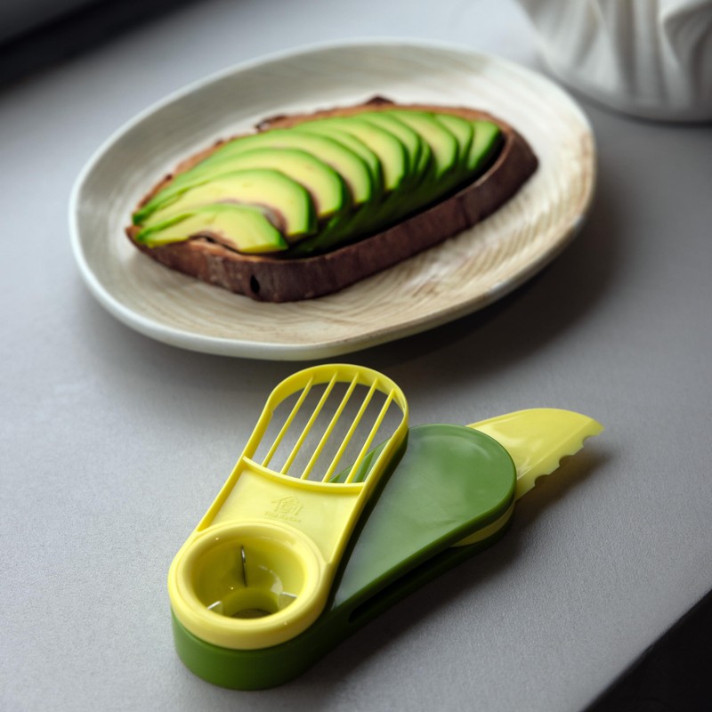 Vila KuChe 3-in-1 Avocado Slicer, Pitter, and Peeler - Foldable,