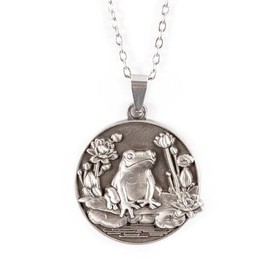 NoveltyShopFun Vintage Carved Frog Toad Spirit Animal Neckalce for Women Men Jewelry Accessoies