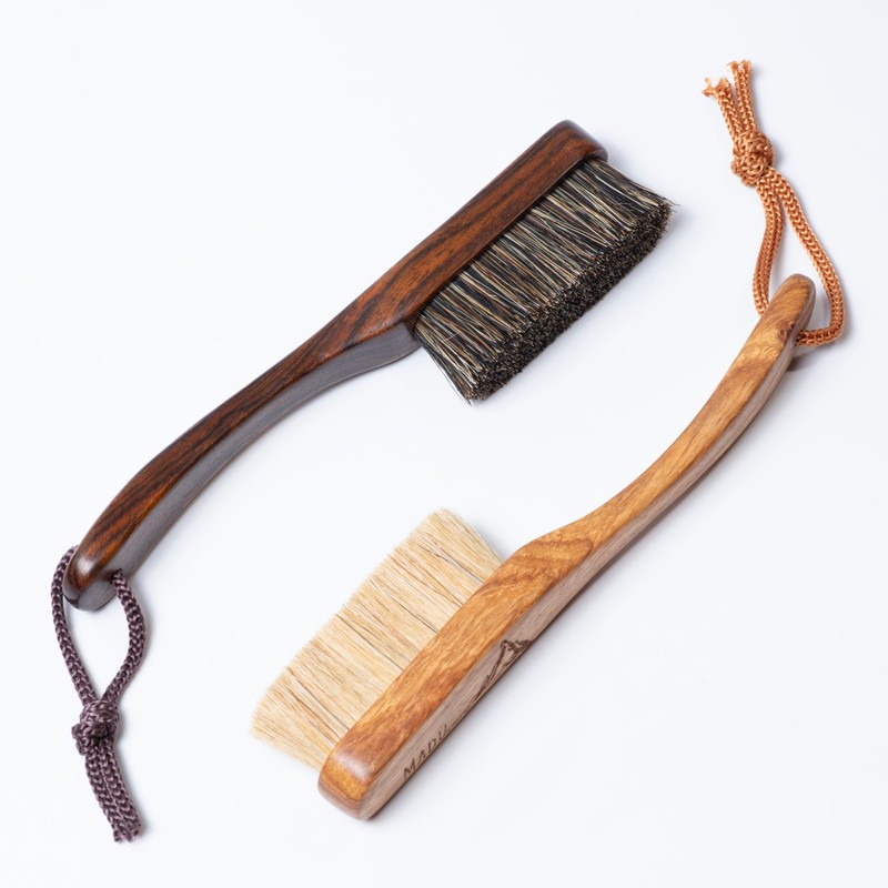Madu Climb - Premium Boar's Hair Rosewood Rock Climbing Brush