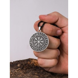 HAQUIL Viking Necklace, Viking Runic Compass Vegvisir Medallion Pendant, Faux Leather Cord, Viking Jewelry Gift