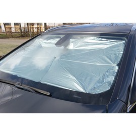 cartrend Auto-Sonnenschirm, Sonnenschutz zur Anbringung an der Innenseite der Frontscheibe, blockt Sonneneinstrahlung, einfacher Aufspannmechanismus, inkl. Kunstledertasche, 135/120 x 71 cm