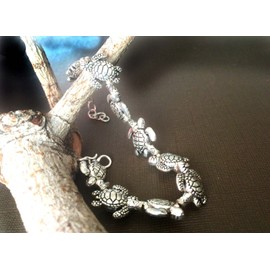 Taneesi Turtle Bracelet,Silver Charm Bracelet,Tortoise Bracelet,Hawaii Jewelry,Bohemian Jewelry,Men's Bracelet,Charm Bracelet by Ta