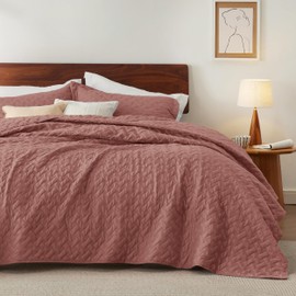 Bedsure Quilts Twin Size - Lightweight Bedspreads Twin Size with Basket Weave Pattern, Soft Quilt Bedding Set, Grayish Pink Comforter Set Coverlet for All Seasons with 1 Pillow Sham