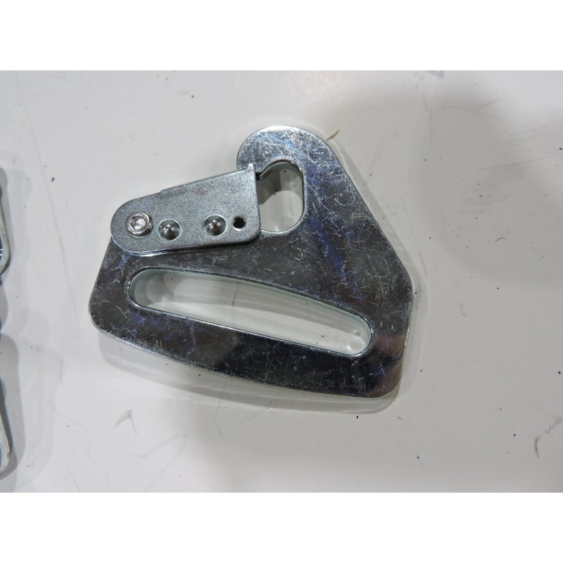 Schroth (6) NEW Schroth seat belt snap hooks 2019/2021 man.