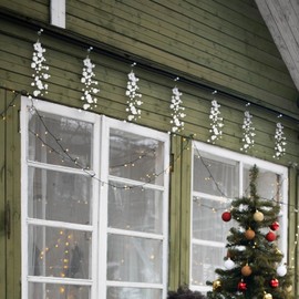 COM-FOUR® 2 x Hanging Garland with Snowballs, Christmas Tree Decoration, Snow Globe Shrub with Decorative Hanger for Windows, Doors and Lampshades, Winter Decoration Accessory (White)