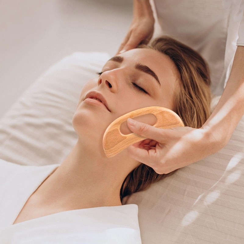 1 Piece of Gua Sha Board and 1 Piece of