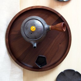 Rustic Walnut Wooden Tray Solid Wood Breakfast Tray Platter Tapas Tray Tea Tray Coffee Table Tray Housewarming Gift (Round)