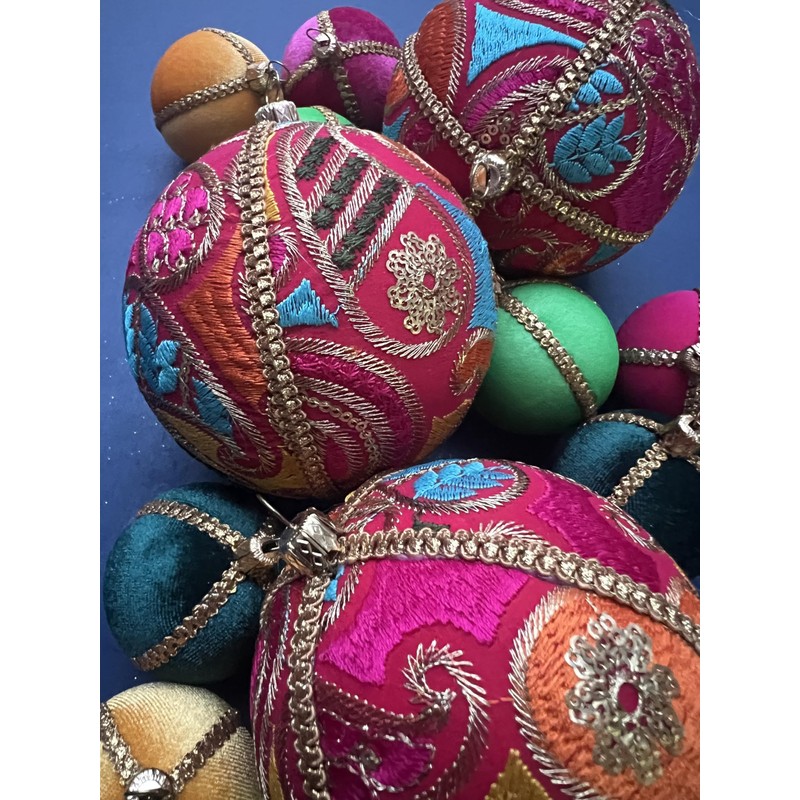 Aditi 10cm Hot Pink Bauble with Paisley Pattern & Bright