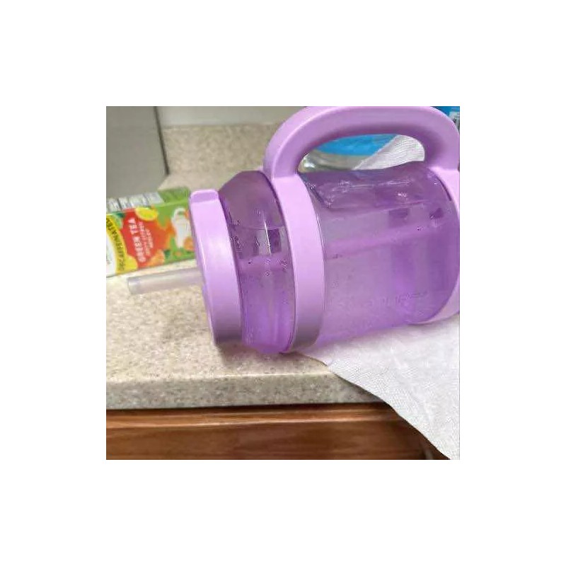 Reduce Botella De 2.36 Lts Con Agarradera Y Pajilla Color