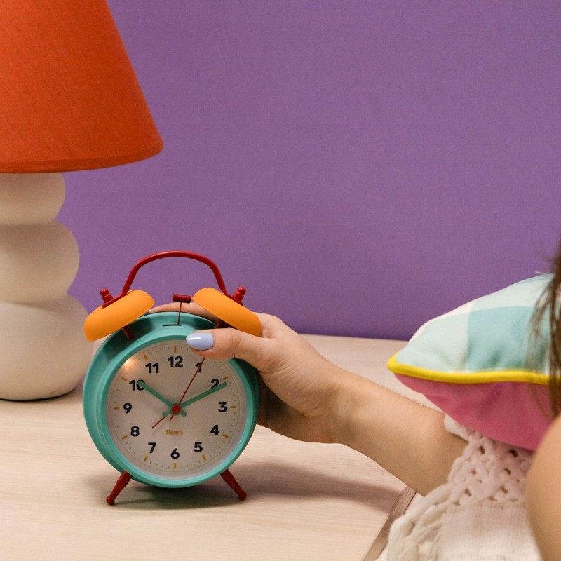 FISURA Analogue alarm clock multicolour without ticking. Alarm clock with