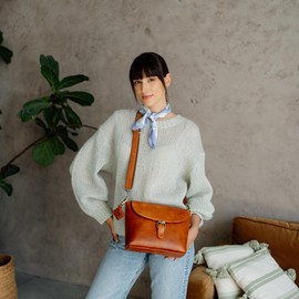 Berliner Bags Vintage Umhängetasche Catalina, Mittelgroße Handtasche, Schultertasche aus Leder für Damen - Braun