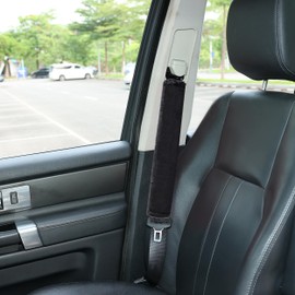 Amooca Amooca Soft Faux Fur Universal Fit Seatbelt Cover Car Truck SUV Airplane Seat Belt Shoulder Pad for Carmera Backpack Straps Neck Cushion Protector Extra Long 15.7in Black