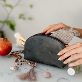 Berliner Bags Zoe Leather Toiletry Bag, Cosmetic Bag, Toiletry Bag, Organiser for Women Travel, darkgray, vintage