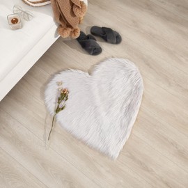Sienna Heart Faux Sheepskin Rug Fluffy Bedroom Microsuede Carpet Shaggy Pile Non-Shed Super Soft Floor Mat, 65 x 65cm - Silver Grey