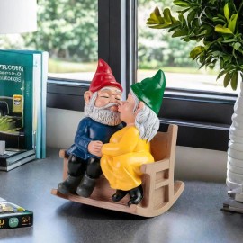 Romantic Kissing Gnomes Couple Statue - Ideal Anniversary & Valentine's Day Gift for Home & GardenColor: Gold, Size: One Size