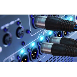 Ultra HDTV 15 m XLR HiFi Audio Cable - XLR Male to Female - Robust Metal Plugs with Snap Mechanism & Kink Protection - Premium Nylon Jacket - Ideal for Microphones, Mixers, Audio Interfaces