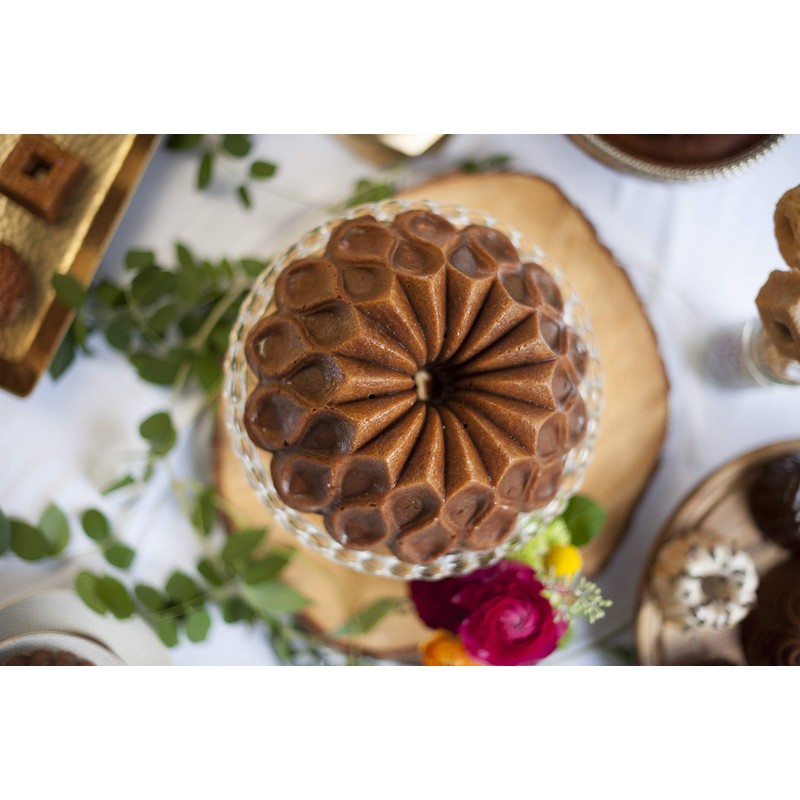 Nordic Ware Crown Bundt Pan