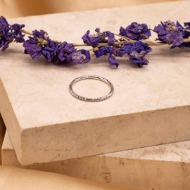 CARISSIMA Gold Women's 9ct White Gold Diamond Cut Slim Band Stack Ring #J