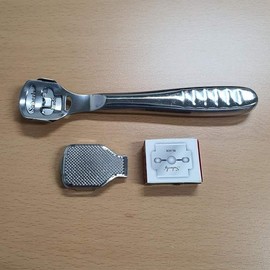 Foot Callus Corn Cutter, Foot Sole Callus Remover, Corn Cutter Set, Replacement Blades Included, Foot File / 발각질콘커터 발바닥 발각질제거기 콘커터 세트 교체날포함 풋파일