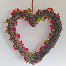 Milageto Heart Wreath Valentine's Day Wreath Romantic Valentines Day Decoration Flower Wreath for Holiday Wedding Wall Indoor Outdoor