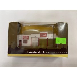 Bachmann 35052 Farmfresh Dairy False-Front Resin N Scale NEW