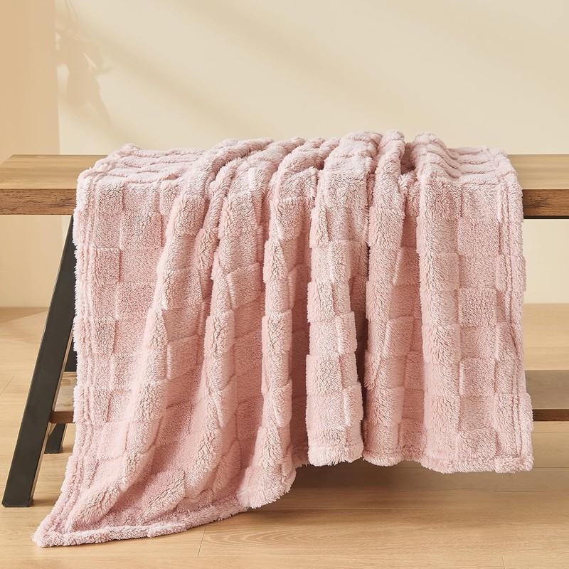 Wajade Fleece Throw Blanket, Fluffy Faux Fur Blanket for Bed