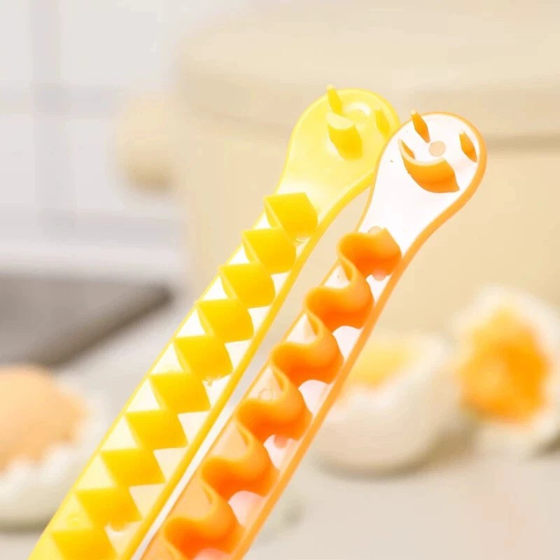 2pcs Fancy Cut Egg Cooked Eggs Cutter Lace Egg Slicer