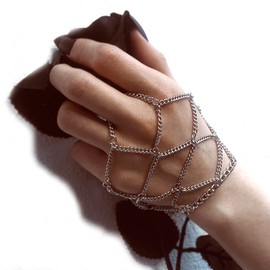 BETHYNAS Boho Tassel Chain Bracelet with Slave Finger Ring Gypsy Chain Ring Hand Harness Punk Gothic Hand Chain Goth Accessory for Women Girls (Silver)