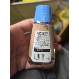 Covergirl Clean Matte Liquid Foundation Buff Beige #525 10z New Discontinued