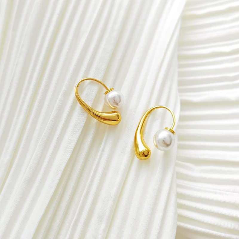 arete de gota de agua con perlas chapados en oro