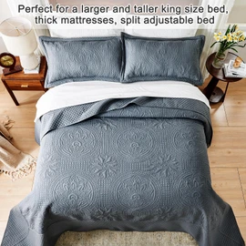 Qucover King Size Bedspread Oversized, 3 Piece Oversized King Bedspread 128x120, All Season Lightweight California King Quilt Set, intage Persian Pattern, with 2 Shams, Dark Grey