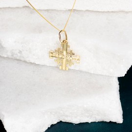 Carissima Gold Women's 9ct Yellow Gold Jerusalem Cross Pendant Necklace of 45.72cm