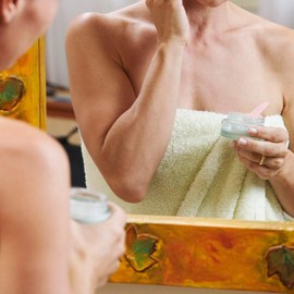 200 Pieces Mini Cosmetic Spatula, Cream Spatula Spoon, Cosmetic Mask Scoop, for Face Mask