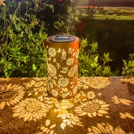 Camaxun Solar Sunflower Lantern Garden Decor, Outdoor Waterproof Hanging Solar Lantern Light Ornament, Gardening Gift for Backyard Porch Patio Table Yard Balcony Lawn Pathway, 2PCS