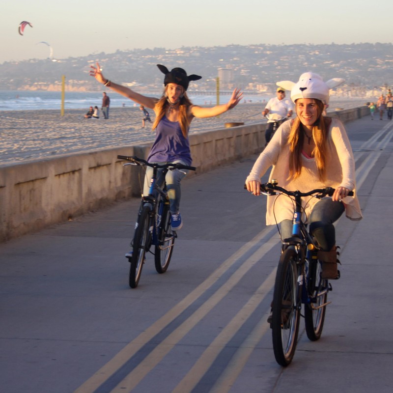 COOLCASC WHITE SHEEP Multisport Helmet Cover