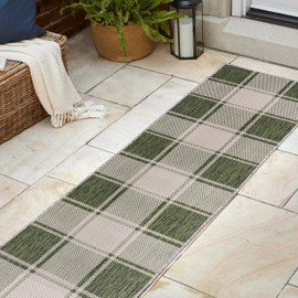 JONATHAN Y TSN203D-28 Sabine Traditional Farmhouse Bold Gingham Green/Cream 2 ft. x 8 ft. Indoor/Outdoor Runner Rug, Easy Cleaning, Non Shedding, Perfect for Patio, Backyard, Porch