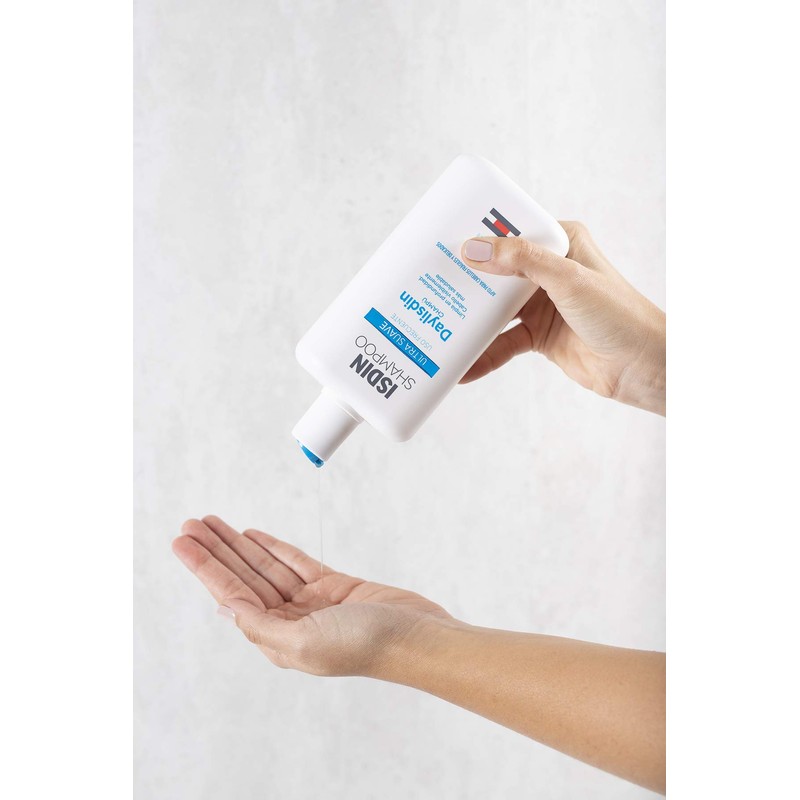 ISDIN Daylisdin Ultra Gentle Shampoo (400ml) | Deep cleans and