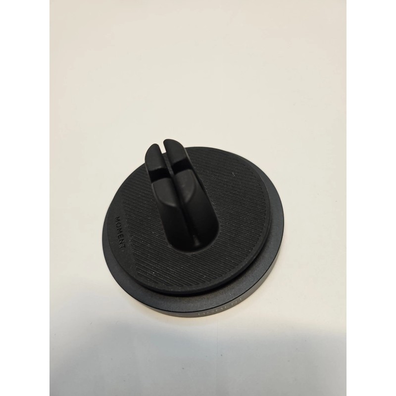 MOMENT - Car Vent Mount For Magsafe Compatible Phone (Black)