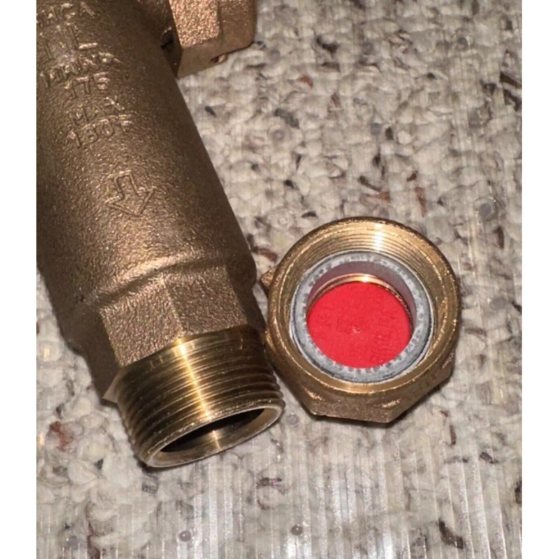 FORD METER BOX 3/4" x 3/4" Meter Swivel x Quick