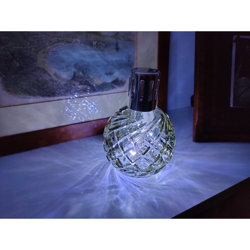 Catalytic Lamp Air Freshener and Air Purifier for Household Green