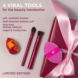 Real Techniques Merry Must-Haves - Juego de 4 brochas y esponjas para base, mejillas y polvo, relleno de medias, regalo para ella, última intervensión de crueldad y vegano
