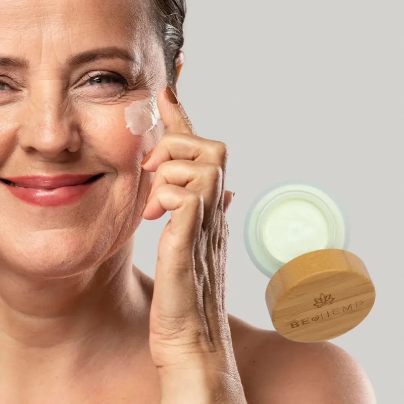Crema Facial Hipoalergénica Hidratante Con Protector Solar